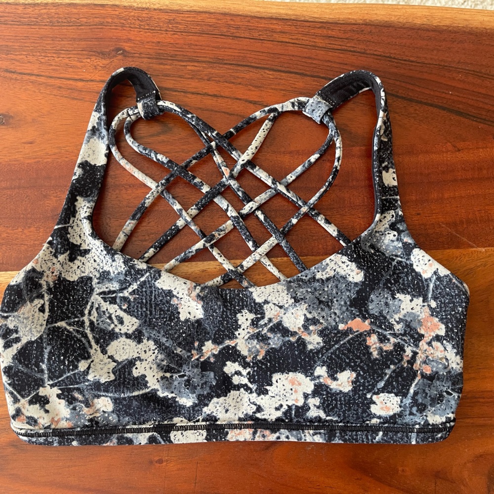 Lululemon — Free to Be Wild Bra